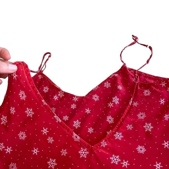 GUC Red Winter Nightie with Snowflakes - Picture 4 of 11